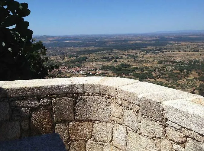 Casa Da Gruta Monsanto
