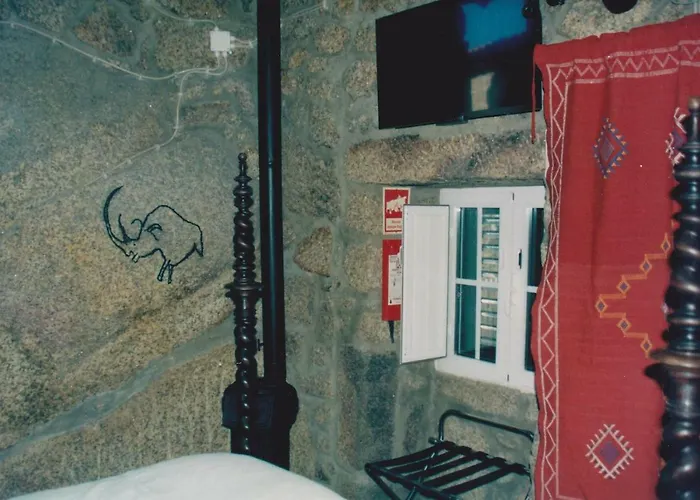 Casa Da Gruta Holiday home Monsanto